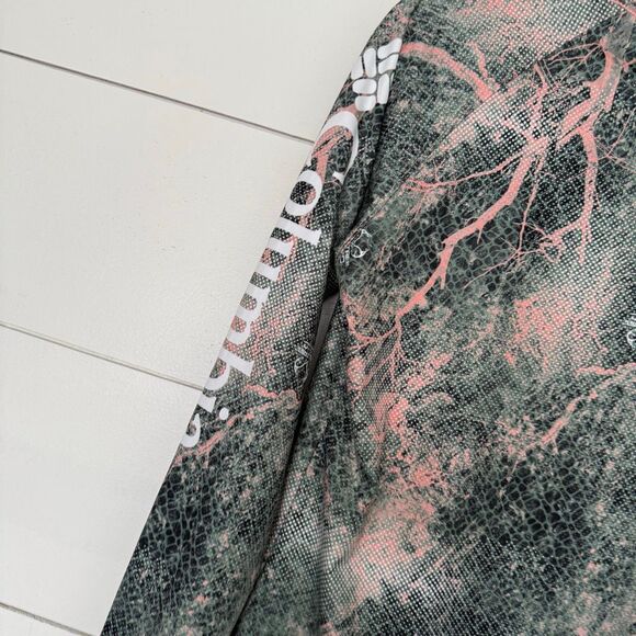 Columbia x Realtree Women’s Large Pink Camo Longsleeve - Picture 5 of 6